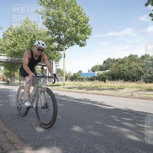 09.08.2026 - GEWOBA Citytriathlon Bremen Michael Burmester http://msf.ph/oto/9952193 09.08.2026 10:23:05 Radfahren 284, 308 meine-sportfotos.de