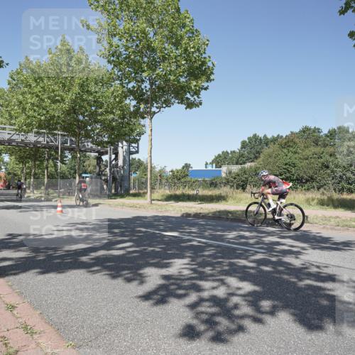 09.08.2026 - GEWOBA Citytriathlon Bremen Michael Burmester http://msf.ph/oto/9952196 09.08.2026 13:19:29 Radfahren 693, 813, 944 meine-sportfotos.de