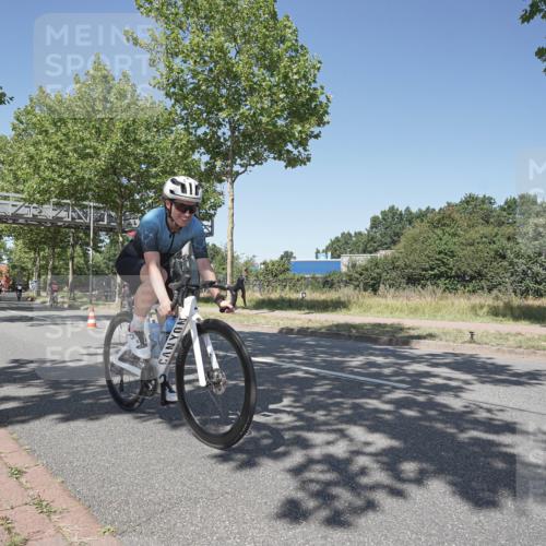 09.08.2026 - GEWOBA Citytriathlon Bremen Michael Burmester http://msf.ph/oto/9952198 09.08.2026 13:19:31 Radfahren 693, 813, 944 meine-sportfotos.de