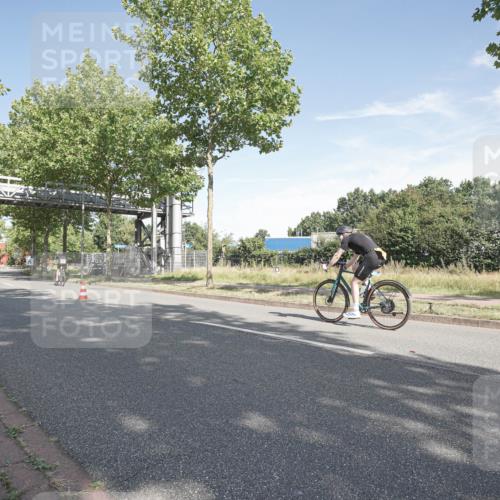 09.08.2026 - GEWOBA Citytriathlon Bremen Michael Burmester http://msf.ph/oto/9952201 09.08.2026 10:23:40 Radfahren 348 meine-sportfotos.de