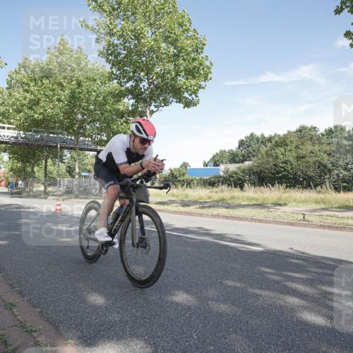 09.08.2026 - GEWOBA Citytriathlon Bremen Michael Burmester http://msf.ph/oto/9952205 09.08.2026 10:23:48 Radfahren 348 meine-sportfotos.de