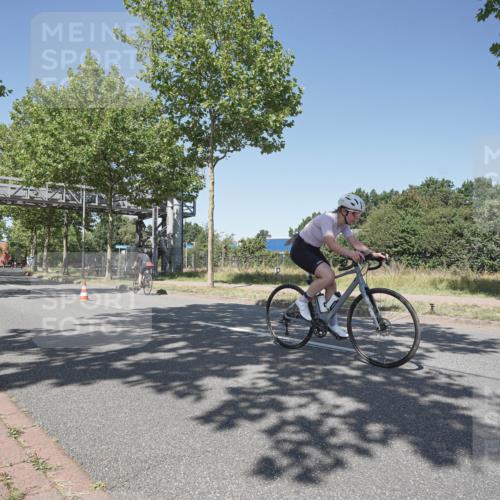 09.08.2026 - GEWOBA Citytriathlon Bremen Michael Burmester http://msf.ph/oto/9952208 09.08.2026 13:19:42 Radfahren 693, 785, 813, 944, 1014, 1107 meine-sportfotos.de
