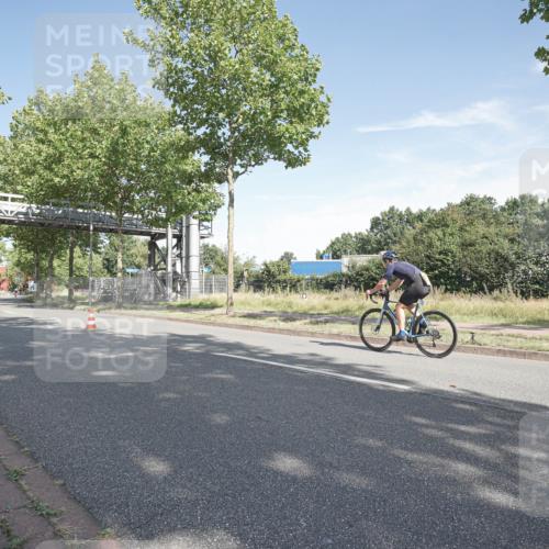 09.08.2026 - GEWOBA Citytriathlon Bremen Michael Burmester http://msf.ph/oto/9952211 09.08.2026 10:24:12 Radfahren  meine-sportfotos.de