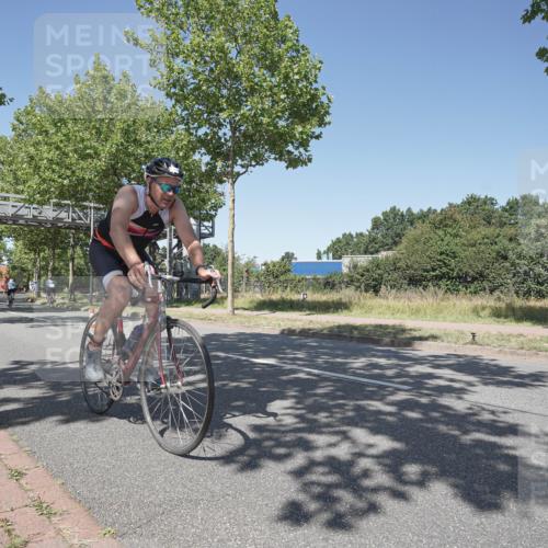 09.08.2026 - GEWOBA Citytriathlon Bremen Michael Burmester http://msf.ph/oto/9952217 09.08.2026 13:19:57 Radfahren 656, 817, 923, 940 meine-sportfotos.de