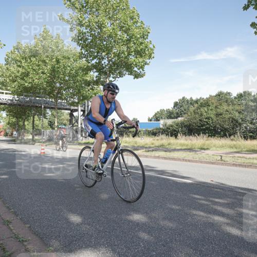 09.08.2026 - GEWOBA Citytriathlon Bremen Michael Burmester http://msf.ph/oto/9952218 09.08.2026 10:24:33 Radfahren 286, 297, 393 meine-sportfotos.de