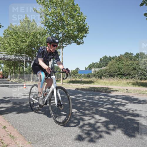 09.08.2026 - GEWOBA Citytriathlon Bremen Michael Burmester http://msf.ph/oto/9952227 09.08.2026 13:20:15 Radfahren 859, 923, 933, 943, 1140 meine-sportfotos.de