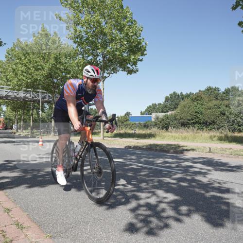 09.08.2026 - GEWOBA Citytriathlon Bremen Michael Burmester http://msf.ph/oto/9952229 09.08.2026 13:20:18 Radfahren 859, 933, 943, 1140 meine-sportfotos.de