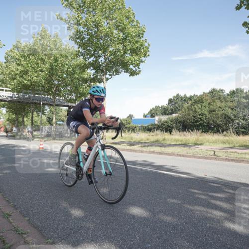 09.08.2026 - GEWOBA Citytriathlon Bremen Michael Burmester http://msf.ph/oto/9952249 09.08.2026 10:25:22 Radfahren 301, 323, 336, 360, 377, 427 meine-sportfotos.de