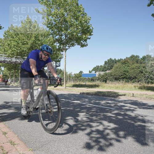 09.08.2026 - GEWOBA Citytriathlon Bremen Michael Burmester http://msf.ph/oto/9952287 09.08.2026 13:22:37 Radfahren 731, 889, 890, 1157 meine-sportfotos.de