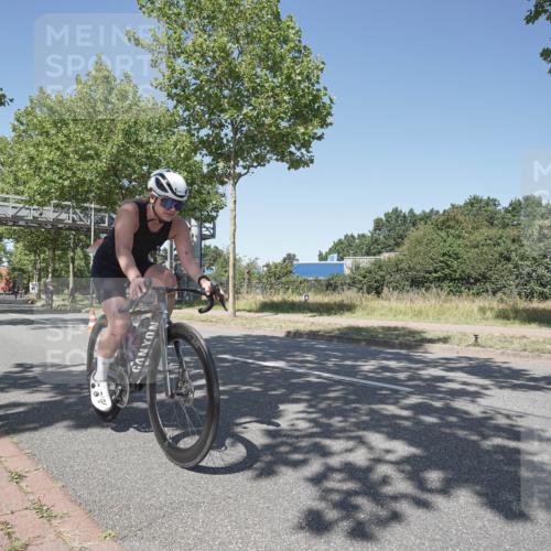 09.08.2026 - GEWOBA Citytriathlon Bremen Michael Burmester http://msf.ph/oto/9952293 09.08.2026 13:22:42 Radfahren 731, 889, 890, 1157 meine-sportfotos.de