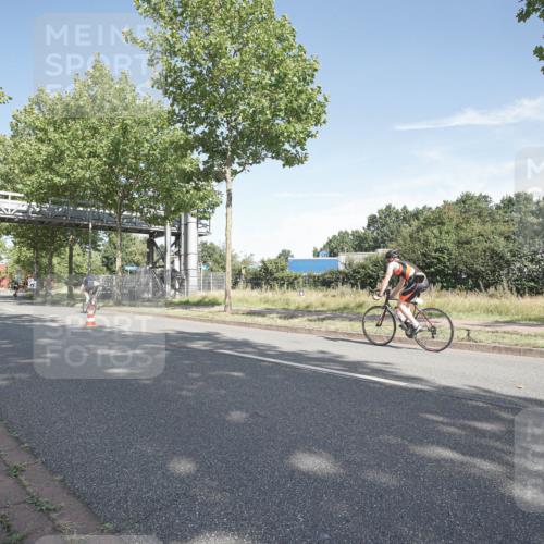 09.08.2026 - GEWOBA Citytriathlon Bremen Michael Burmester http://msf.ph/oto/9952300 09.08.2026 10:26:21 Radfahren 293, 318, 378, 398, 402 meine-sportfotos.de