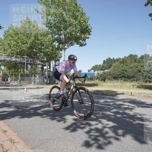 09.08.2026 - GEWOBA Citytriathlon Bremen Michael Burmester http://msf.ph/oto/9952307 09.08.2026 13:23:06 Radfahren 779, 828, 1105, 1106 meine-sportfotos.de