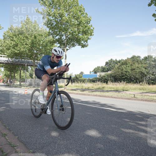 09.08.2026 - GEWOBA Citytriathlon Bremen Michael Burmester http://msf.ph/oto/9952322 09.08.2026 10:26:52 Radfahren 290, 296, 315, 319, 463 meine-sportfotos.de