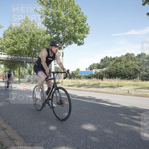 09.08.2026 - GEWOBA Citytriathlon Bremen Michael Burmester http://msf.ph/oto/9952328 09.08.2026 10:27:03 Radfahren 315, 321, 375, 400 meine-sportfotos.de
