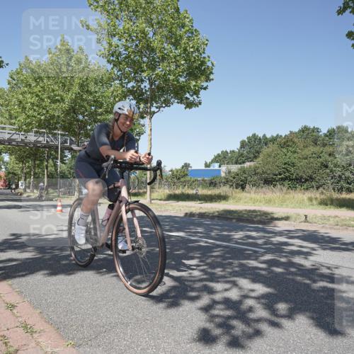 09.08.2026 - GEWOBA Citytriathlon Bremen Michael Burmester http://msf.ph/oto/9952329 09.08.2026 13:23:34 Radfahren 842, 941, 966, 997, 1122 meine-sportfotos.de