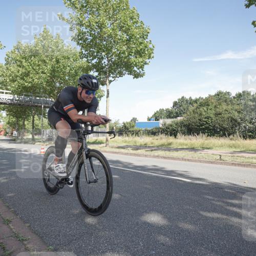 09.08.2026 - GEWOBA Citytriathlon Bremen Michael Burmester http://msf.ph/oto/9952334 09.08.2026 10:27:09 Radfahren 321, 342, 375, 400, 447 meine-sportfotos.de