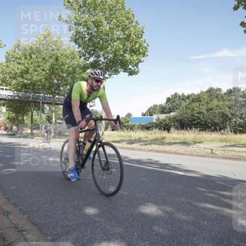 09.08.2026 - GEWOBA Citytriathlon Bremen Michael Burmester http://msf.ph/oto/9952348 09.08.2026 10:27:36 Radfahren 338, 339, 368, 523, 529 meine-sportfotos.de
