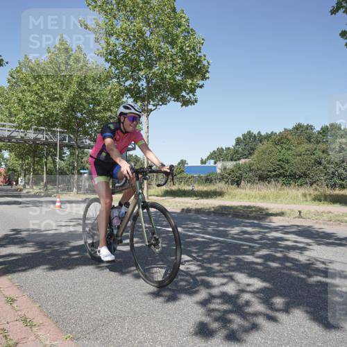 09.08.2026 - GEWOBA Citytriathlon Bremen Michael Burmester http://msf.ph/oto/9952349 09.08.2026 13:24:02 Radfahren 881, 891, 898, 945, 974 meine-sportfotos.de