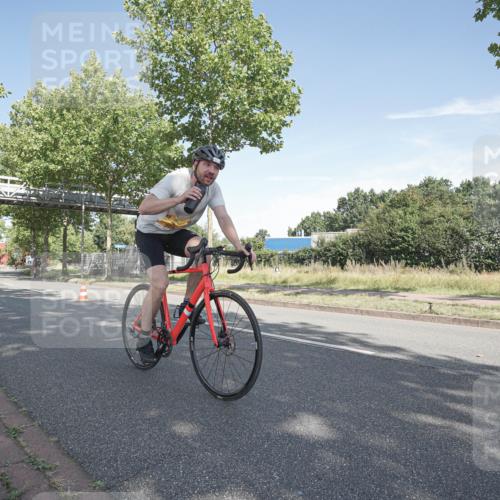 09.08.2026 - GEWOBA Citytriathlon Bremen Michael Burmester http://msf.ph/oto/9952354 09.08.2026 10:27:44 Radfahren 338, 339, 529 meine-sportfotos.de
