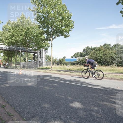 09.08.2026 - GEWOBA Citytriathlon Bremen Michael Burmester http://msf.ph/oto/9952360 09.08.2026 10:27:52 Radfahren 338, 529 meine-sportfotos.de