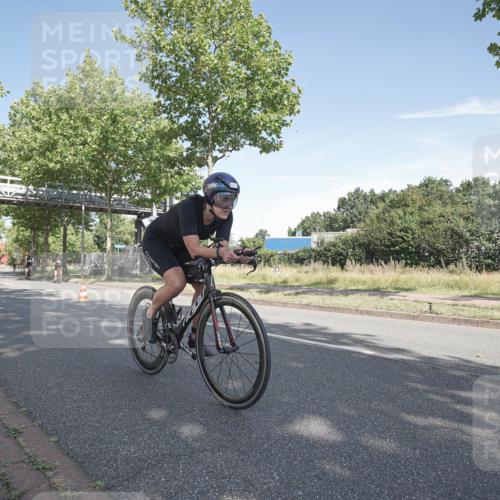 09.08.2026 - GEWOBA Citytriathlon Bremen Michael Burmester http://msf.ph/oto/9952378 09.08.2026 10:28:23 Radfahren 340, 395, 502 meine-sportfotos.de