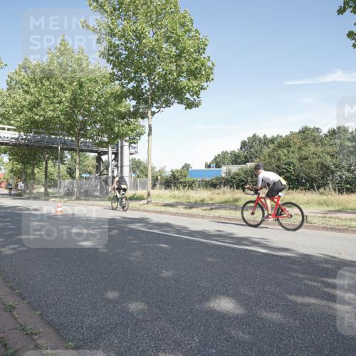 09.08.2026 - GEWOBA Citytriathlon Bremen Michael Burmester http://msf.ph/oto/9952384 09.08.2026 10:28:27 Radfahren 329, 332, 340, 362, 395, 502 meine-sportfotos.de