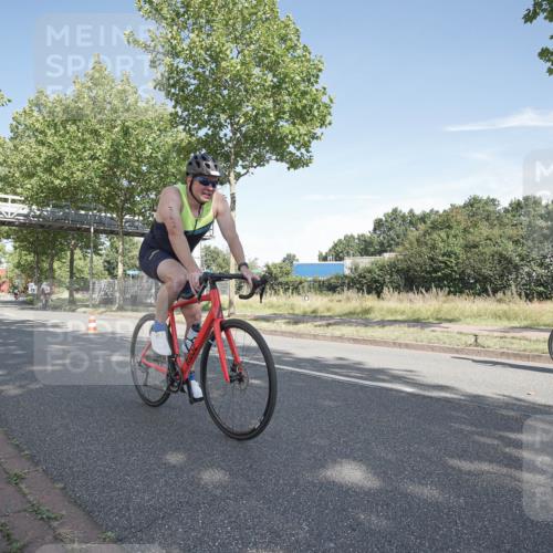 09.08.2026 - GEWOBA Citytriathlon Bremen Michael Burmester http://msf.ph/oto/9952390 09.08.2026 10:28:35 Radfahren 329, 332, 340, 362, 369 meine-sportfotos.de