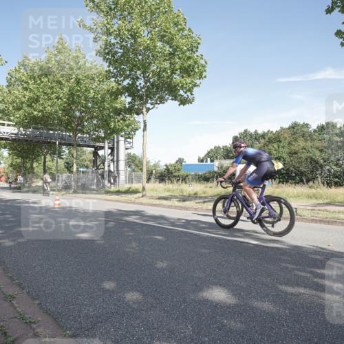 09.08.2026 - GEWOBA Citytriathlon Bremen Michael Burmester http://msf.ph/oto/9952396 09.08.2026 10:28:37 Radfahren 329, 332, 340, 362, 369 meine-sportfotos.de