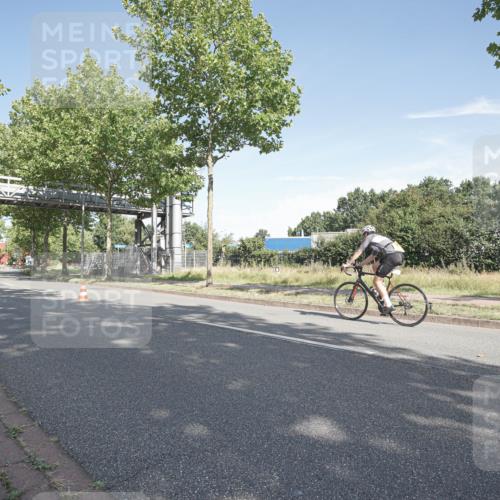 09.08.2026 - GEWOBA Citytriathlon Bremen Michael Burmester http://msf.ph/oto/9952402 09.08.2026 10:28:48 Radfahren 356, 369, 394, 465, 517 meine-sportfotos.de