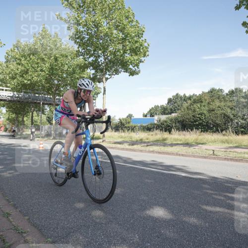 09.08.2026 - GEWOBA Citytriathlon Bremen Michael Burmester http://msf.ph/oto/9952408 09.08.2026 10:28:51 Radfahren 356, 394, 465, 517, 519 meine-sportfotos.de