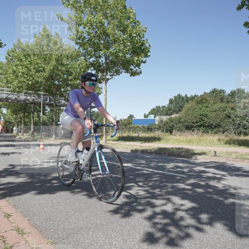09.08.2026 - GEWOBA Citytriathlon Bremen Michael Burmester http://msf.ph/oto/9952411 09.08.2026 13:25:21 Radfahren 856, 922, 936, 958, 1108 meine-sportfotos.de