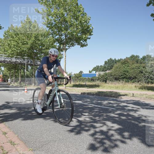 09.08.2026 - GEWOBA Citytriathlon Bremen Michael Burmester http://msf.ph/oto/9952413 09.08.2026 13:25:21 Radfahren 856, 922, 936, 958, 1108 meine-sportfotos.de