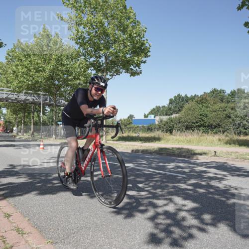 09.08.2026 - GEWOBA Citytriathlon Bremen Michael Burmester http://msf.ph/oto/9952420 09.08.2026 13:25:42 Radfahren 811, 830, 962, 996 meine-sportfotos.de
