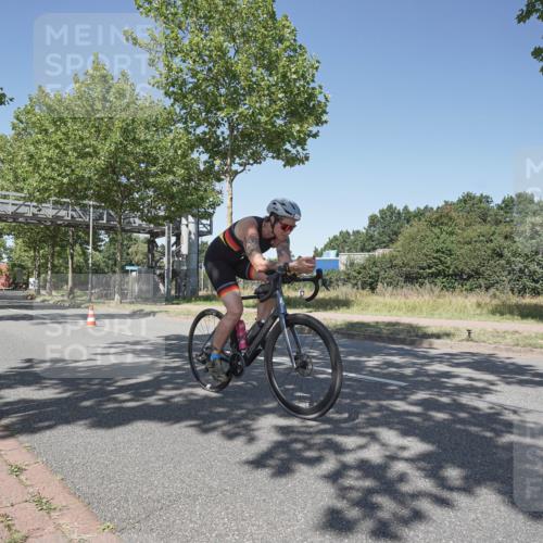 09.08.2026 - GEWOBA Citytriathlon Bremen Michael Burmester http://msf.ph/oto/9952424 09.08.2026 13:25:48 Radfahren 811, 830, 962, 996 meine-sportfotos.de