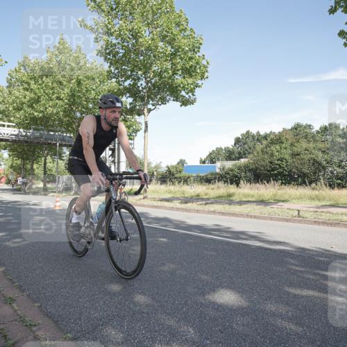 09.08.2026 - GEWOBA Citytriathlon Bremen Michael Burmester http://msf.ph/oto/9952441 09.08.2026 10:29:15 Radfahren 325, 327, 343, 352, 355, 359, 392, 396, 408, 478 meine-sportfotos.de