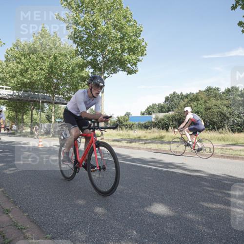 09.08.2026 - GEWOBA Citytriathlon Bremen Michael Burmester http://msf.ph/oto/9952445 09.08.2026 10:29:16 Radfahren 325, 327, 343, 352, 355, 359, 392, 396, 408, 478 meine-sportfotos.de