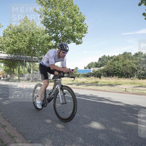 09.08.2026 - GEWOBA Citytriathlon Bremen Michael Burmester http://msf.ph/oto/9952451 09.08.2026 10:29:22 Radfahren 327, 352, 355, 359, 396, 408, 478 meine-sportfotos.de