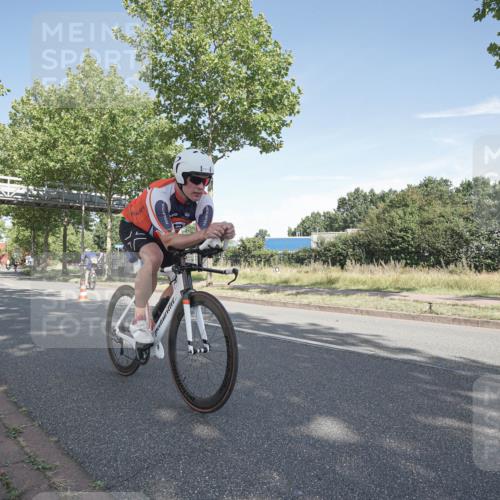 09.08.2026 - GEWOBA Citytriathlon Bremen Michael Burmester http://msf.ph/oto/9952457 09.08.2026 10:29:24 Radfahren 327, 352, 355, 359, 363, 396, 408, 478 meine-sportfotos.de