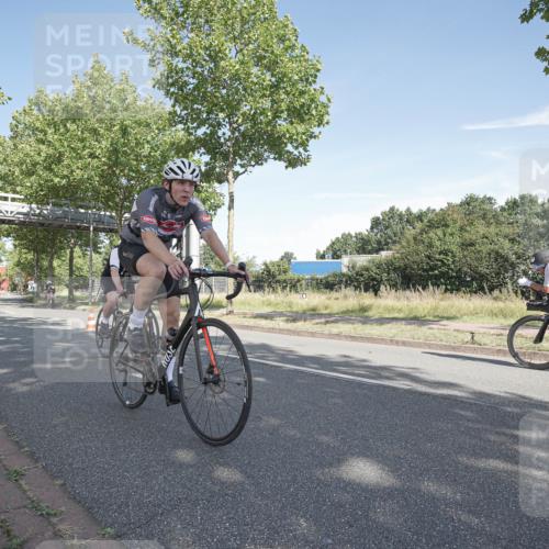 09.08.2026 - GEWOBA Citytriathlon Bremen Michael Burmester http://msf.ph/oto/9952467 09.08.2026 10:29:36 Radfahren 231, 295, 298, 300, 328, 363, 364, 379 meine-sportfotos.de