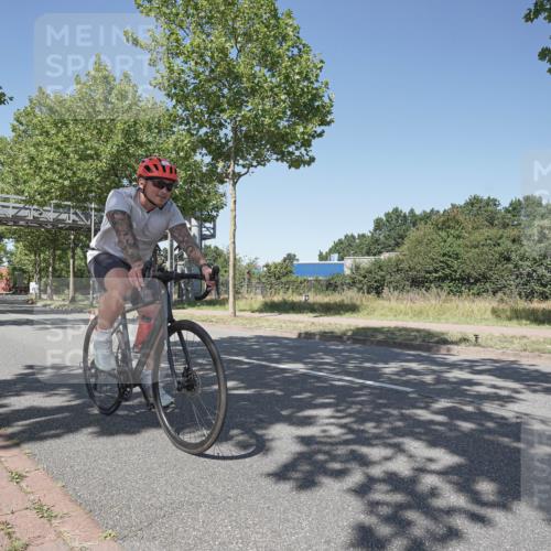 09.08.2026 - GEWOBA Citytriathlon Bremen Michael Burmester http://msf.ph/oto/9952478 09.08.2026 13:30:20 Radfahren 724, 795, 905 meine-sportfotos.de