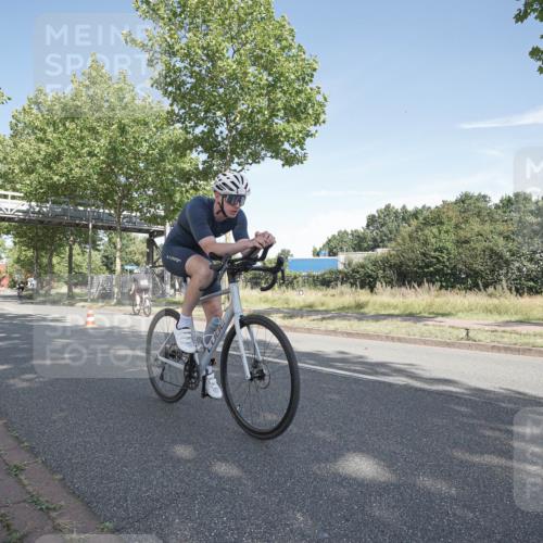 09.08.2026 - GEWOBA Citytriathlon Bremen Michael Burmester http://msf.ph/oto/9952481 09.08.2026 10:29:43 Radfahren 231, 289, 295, 298, 300, 312, 328, 363, 364, 379, 403, 406, 479 meine-sportfotos.de