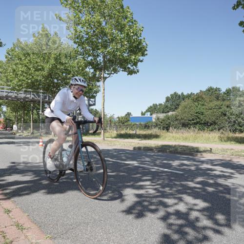 09.08.2026 - GEWOBA Citytriathlon Bremen Michael Burmester http://msf.ph/oto/9952512 09.08.2026 13:31:54 Radfahren 964 meine-sportfotos.de