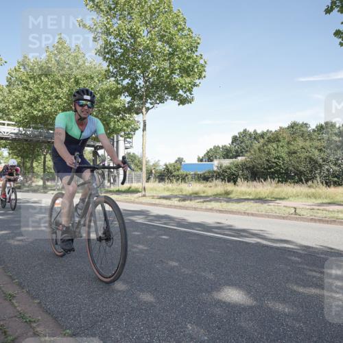 09.08.2026 - GEWOBA Citytriathlon Bremen Michael Burmester http://msf.ph/oto/9952515 09.08.2026 10:30:17 Radfahren 221, 294, 313, 350, 366, 407 meine-sportfotos.de