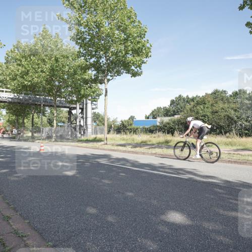09.08.2026 - GEWOBA Citytriathlon Bremen Michael Burmester http://msf.ph/oto/9952555 09.08.2026 10:30:58 Radfahren 299, 311, 317, 320 meine-sportfotos.de