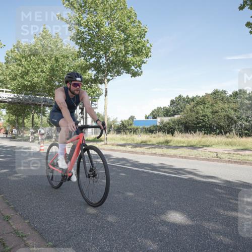 09.08.2026 - GEWOBA Citytriathlon Bremen Michael Burmester http://msf.ph/oto/9952561 09.08.2026 10:31:01 Radfahren 299, 311, 317, 320, 497 meine-sportfotos.de