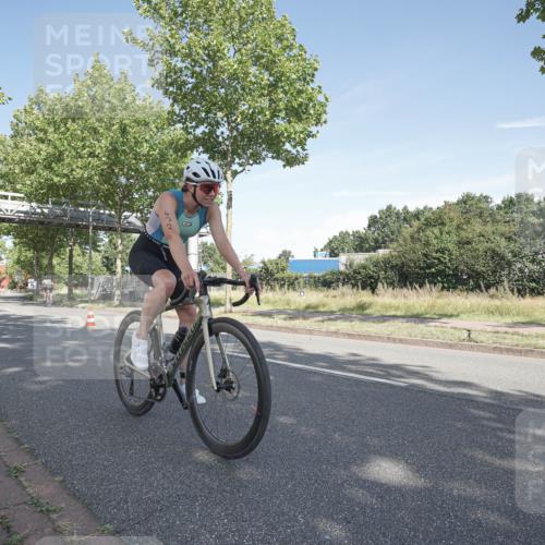 09.08.2026 - GEWOBA Citytriathlon Bremen Michael Burmester http://msf.ph/oto/9952583 09.08.2026 10:31:30 Radfahren 288, 304, 365, 397, 430, 454, 472 meine-sportfotos.de