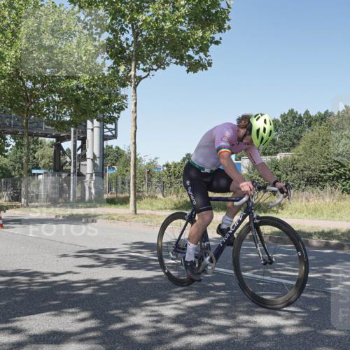 09.08.2026 - GEWOBA Citytriathlon Bremen Michael Burmester http://msf.ph/oto/9952602 09.08.2026 14:06:19 Radfahren 31 meine-sportfotos.de