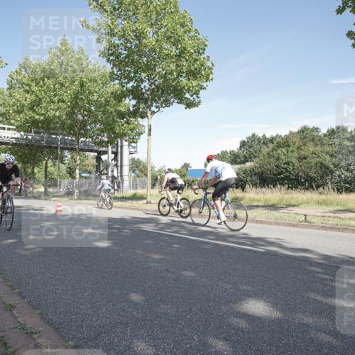 09.08.2026 - GEWOBA Citytriathlon Bremen Michael Burmester http://msf.ph/oto/9952627 09.08.2026 10:32:00 Radfahren 25, 337, 344, 481, 482, 500 meine-sportfotos.de