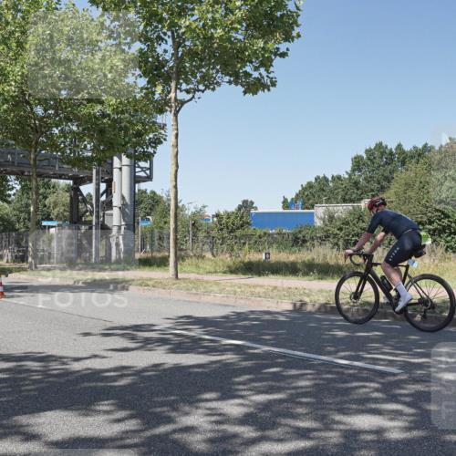 09.08.2026 - GEWOBA Citytriathlon Bremen Michael Burmester http://msf.ph/oto/9952642 09.08.2026 14:08:30 Radfahren 1, 176 meine-sportfotos.de
