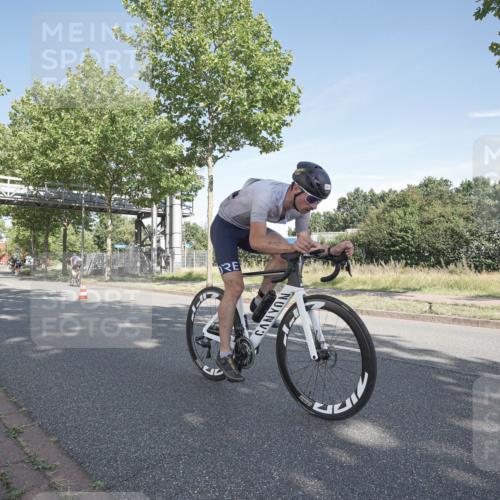 09.08.2026 - GEWOBA Citytriathlon Bremen Michael Burmester http://msf.ph/oto/9952651 09.08.2026 10:32:15 Radfahren 239, 249, 445, 456, 500 meine-sportfotos.de
